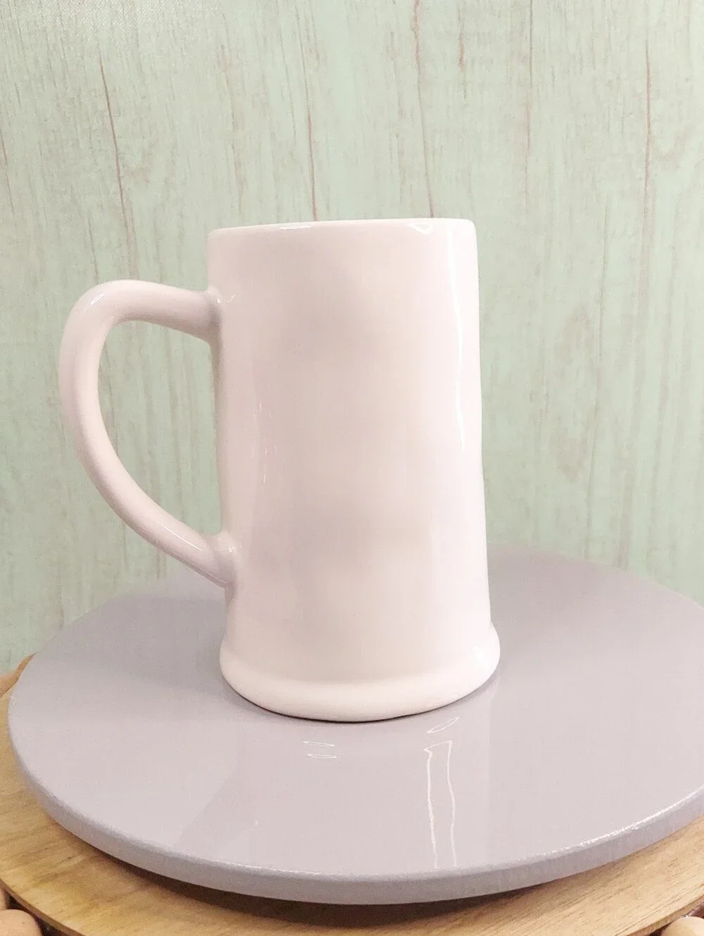 Rae Dunn - SUNDAY FUN DAY - white ceramic Stein/Mug